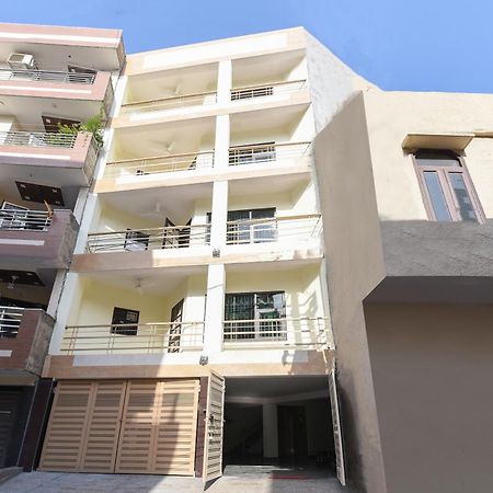 Hotel O Club Residency New Delhi Exteriör bild