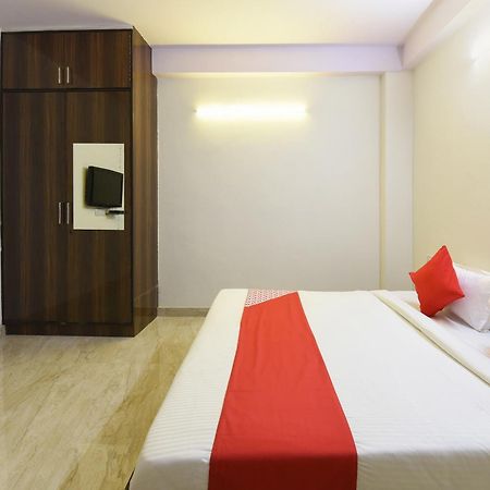 Hotel O Club Residency New Delhi Exteriör bild