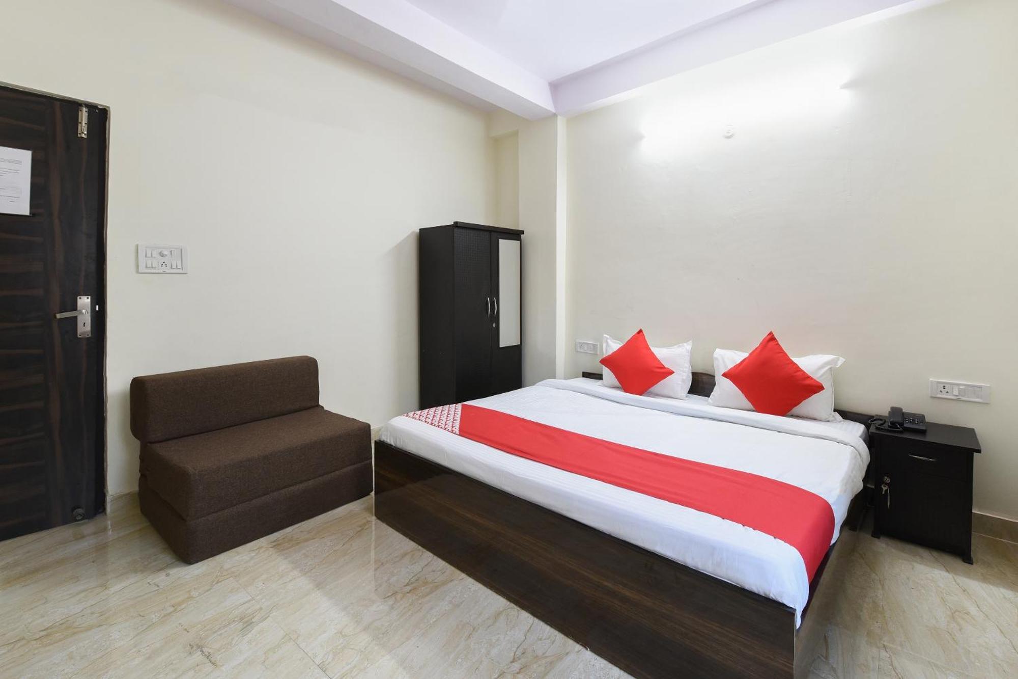 Hotel O Club Residency New Delhi Exteriör bild