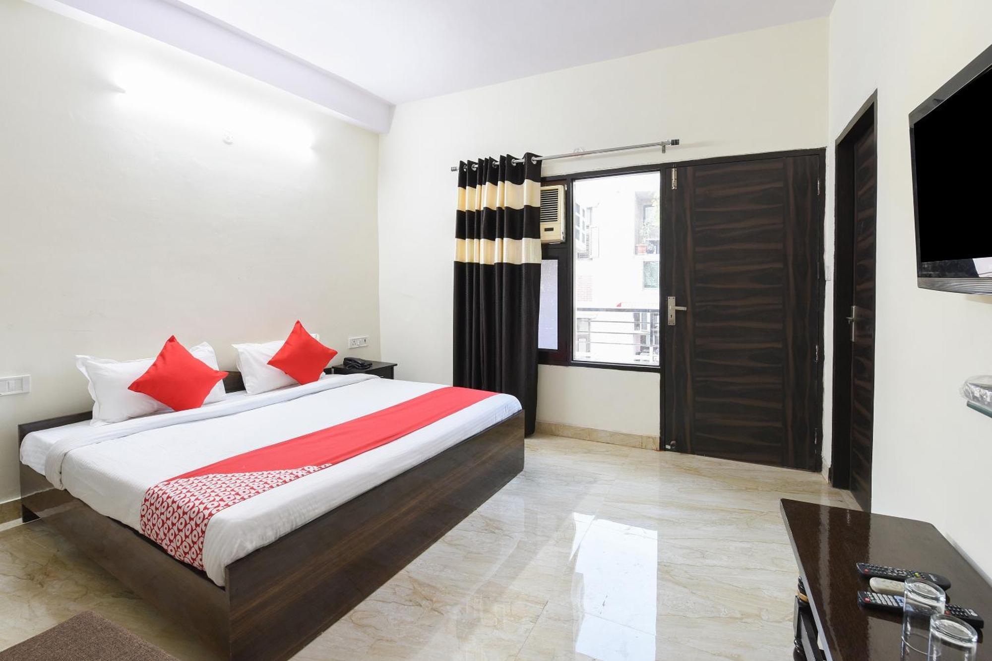 Hotel O Club Residency New Delhi Exteriör bild
