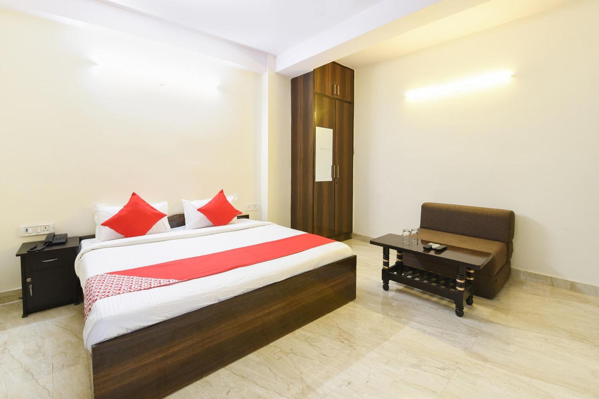Hotel O Club Residency New Delhi Exteriör bild