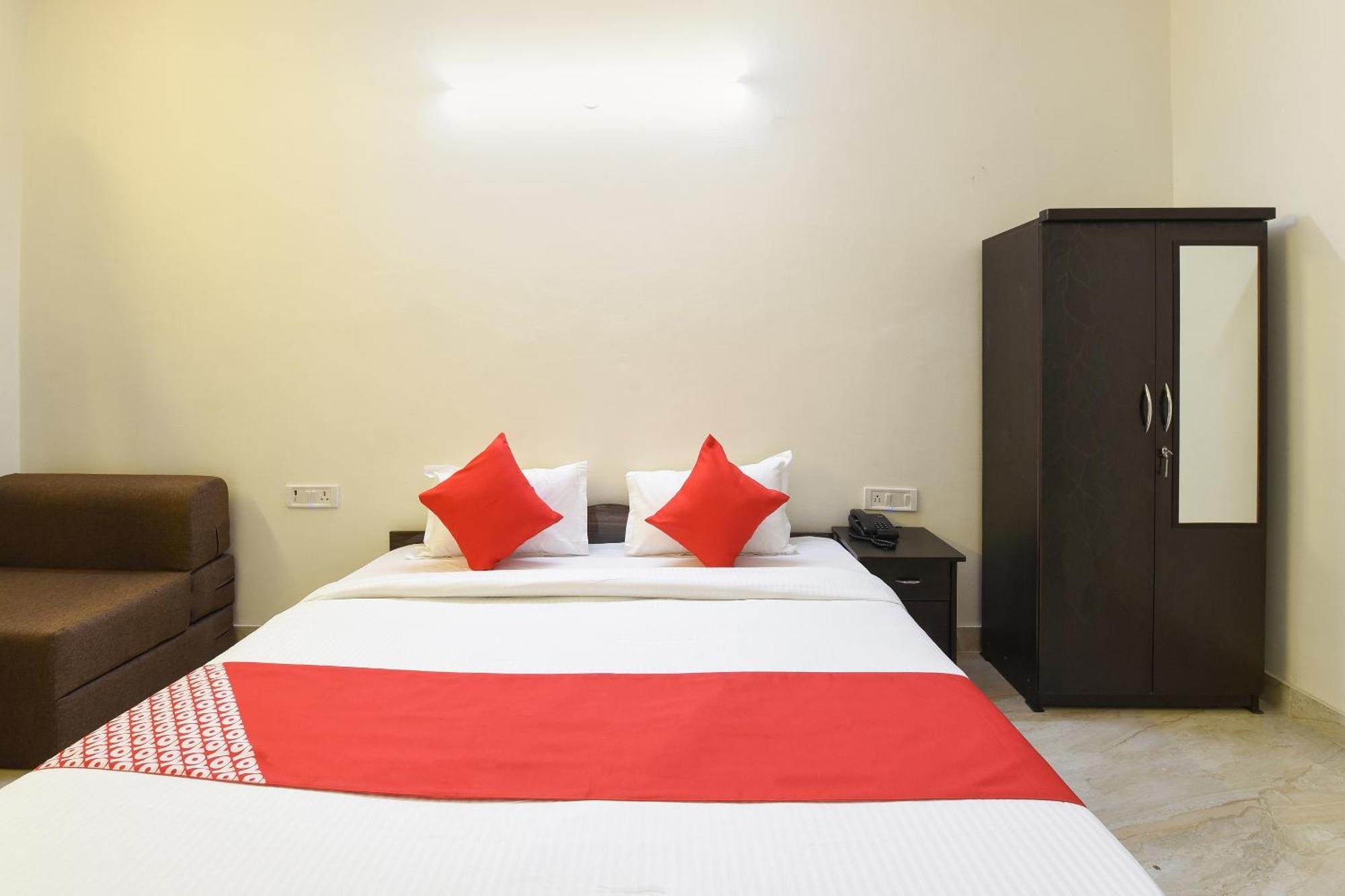Hotel O Club Residency New Delhi Exteriör bild